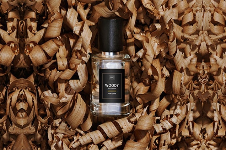 عطر با رایحه چوبی