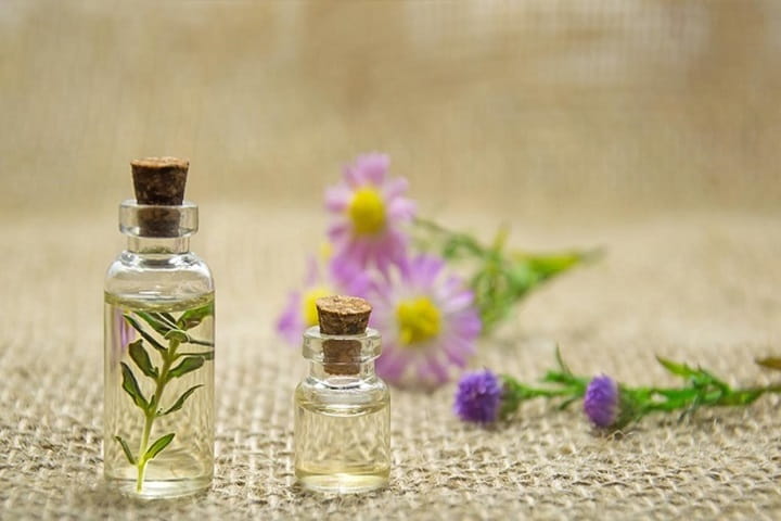 عطر اسانس